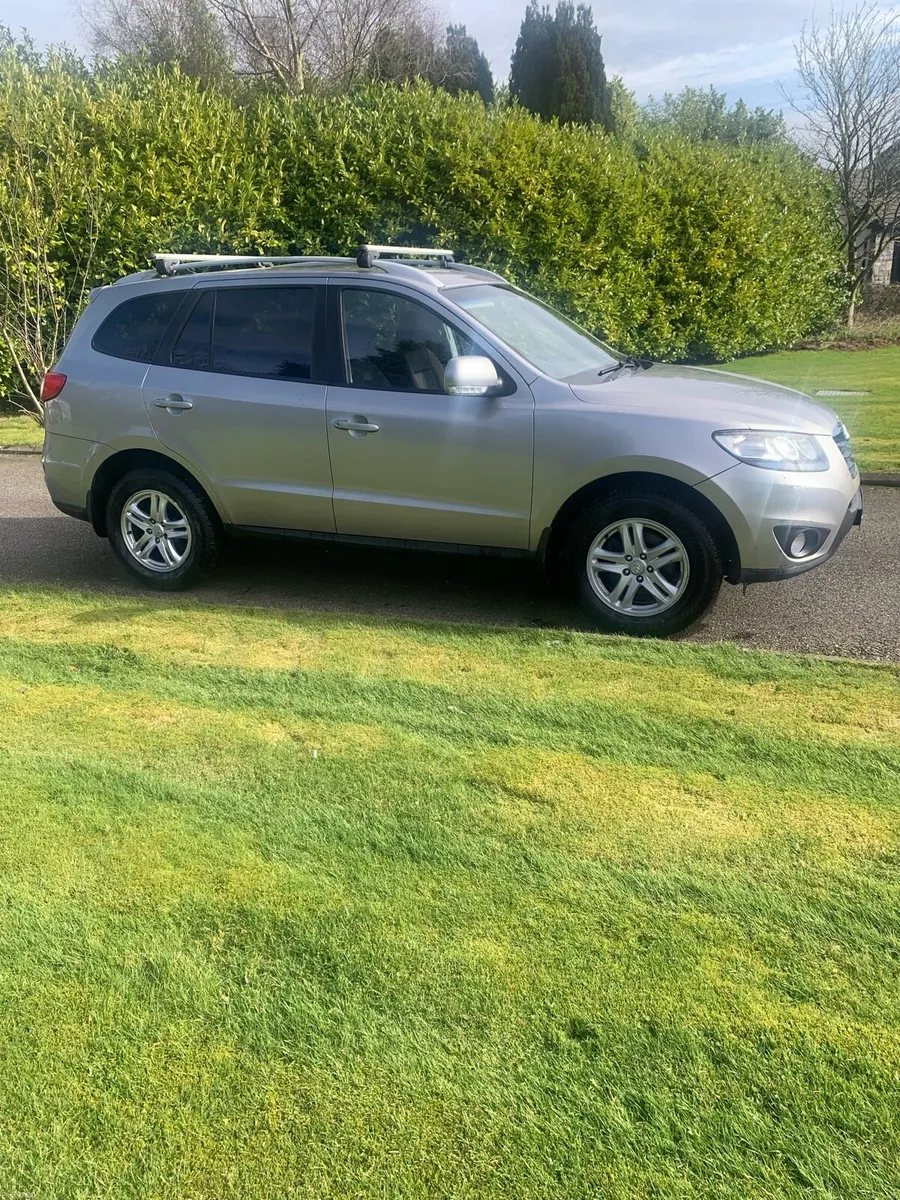 Hyundai Santa Fe 7 seater low tax. - Image 3