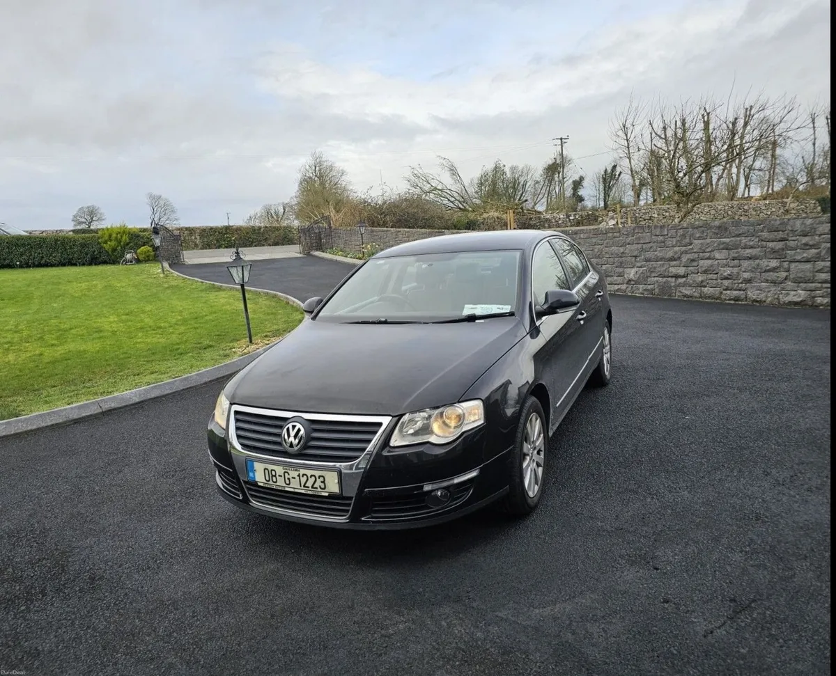 Volkswagen Passat 2008 - Image 1