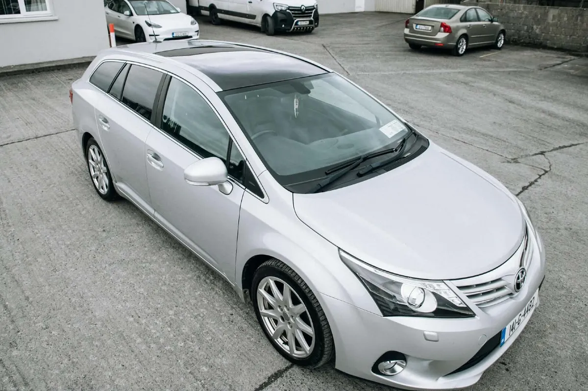Toyota Avensis 2014 High spec - Image 1