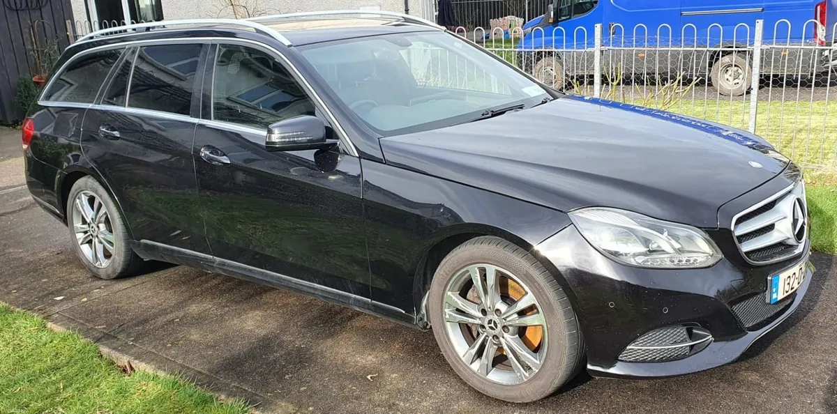 2013 Mercedes w212 e300 diesel-Hybrid Bluetec - Image 2