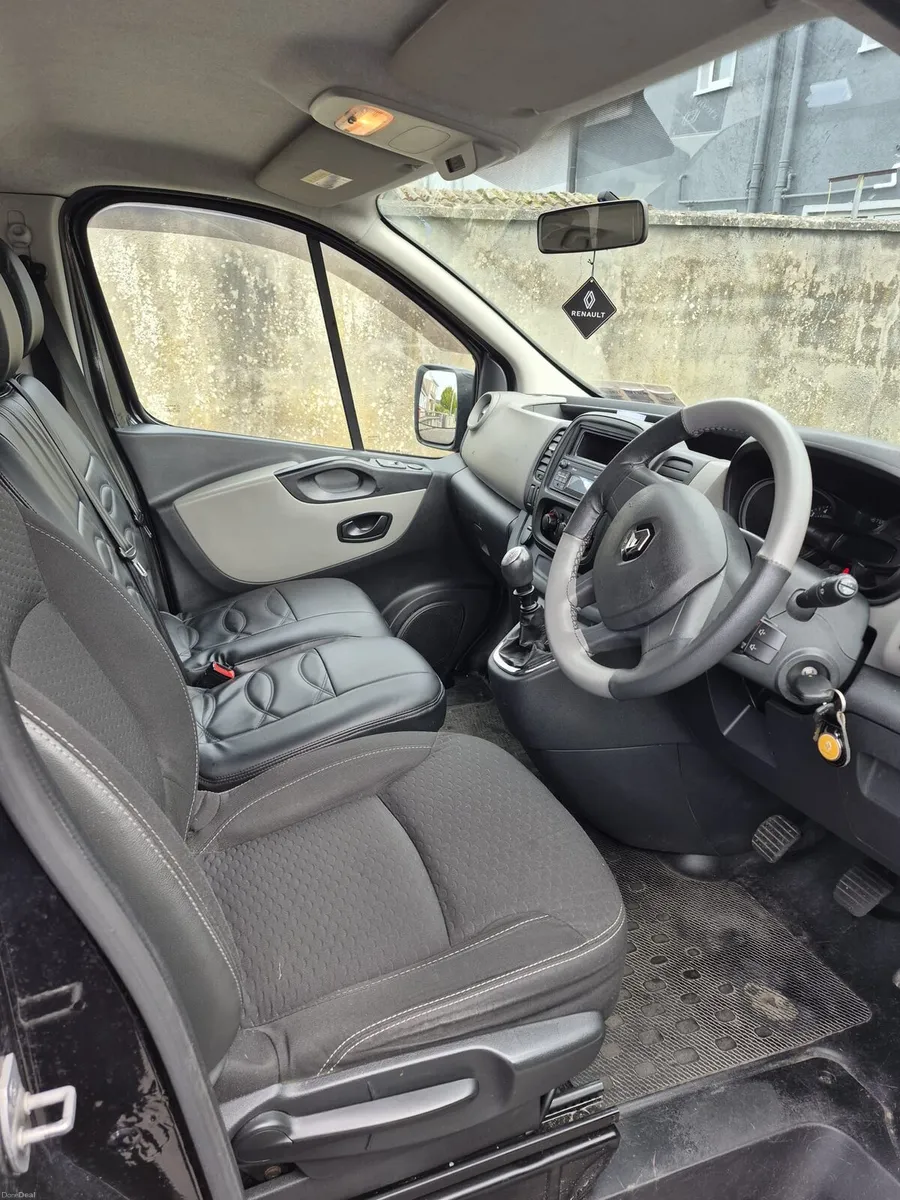 Renault Trafic - Image 4