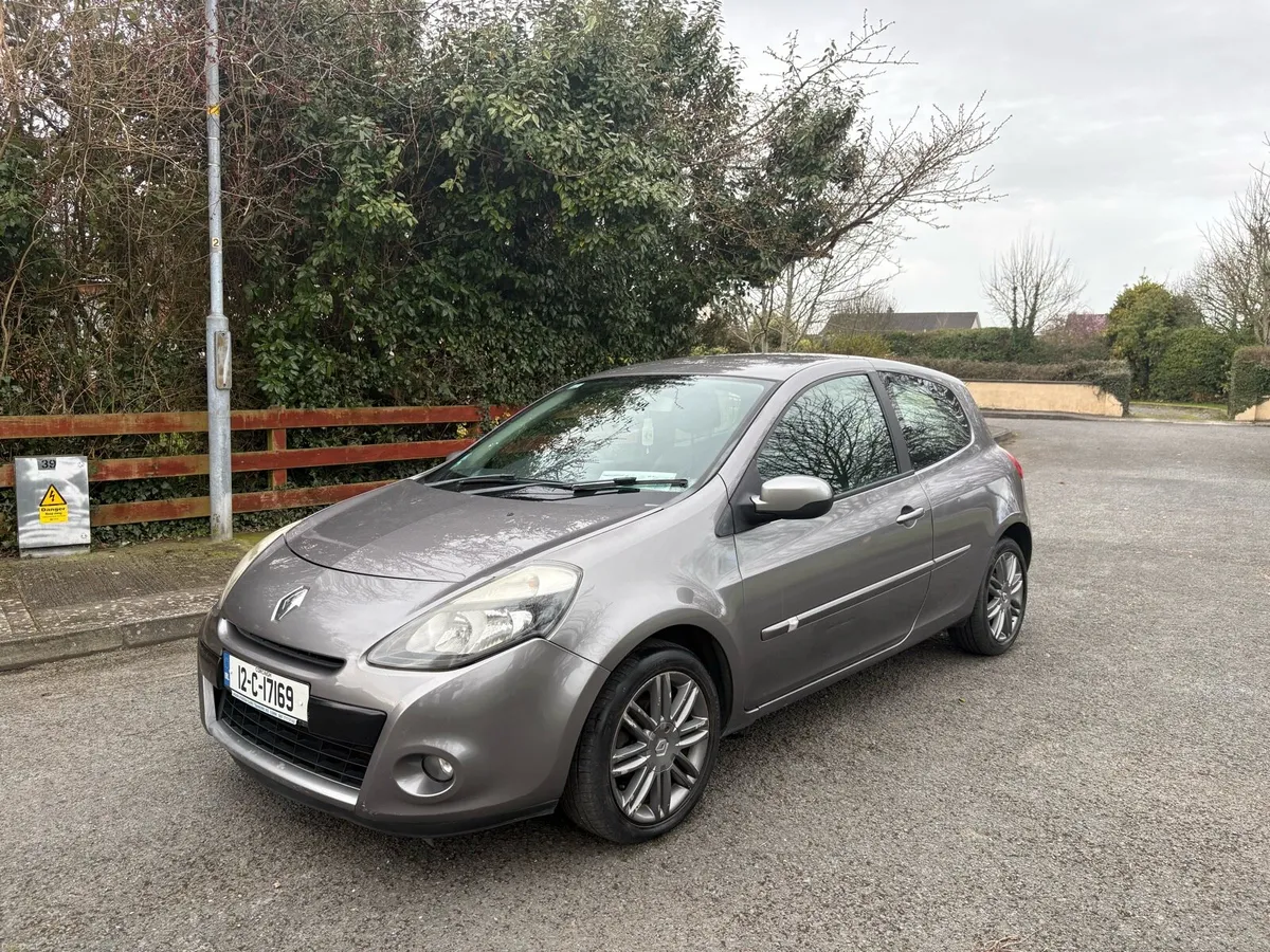 2012 Renault Clio 1.2 petrol  new nct 11/26 - Image 1