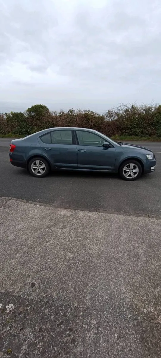 Skoda Octavia 2014 - Image 2