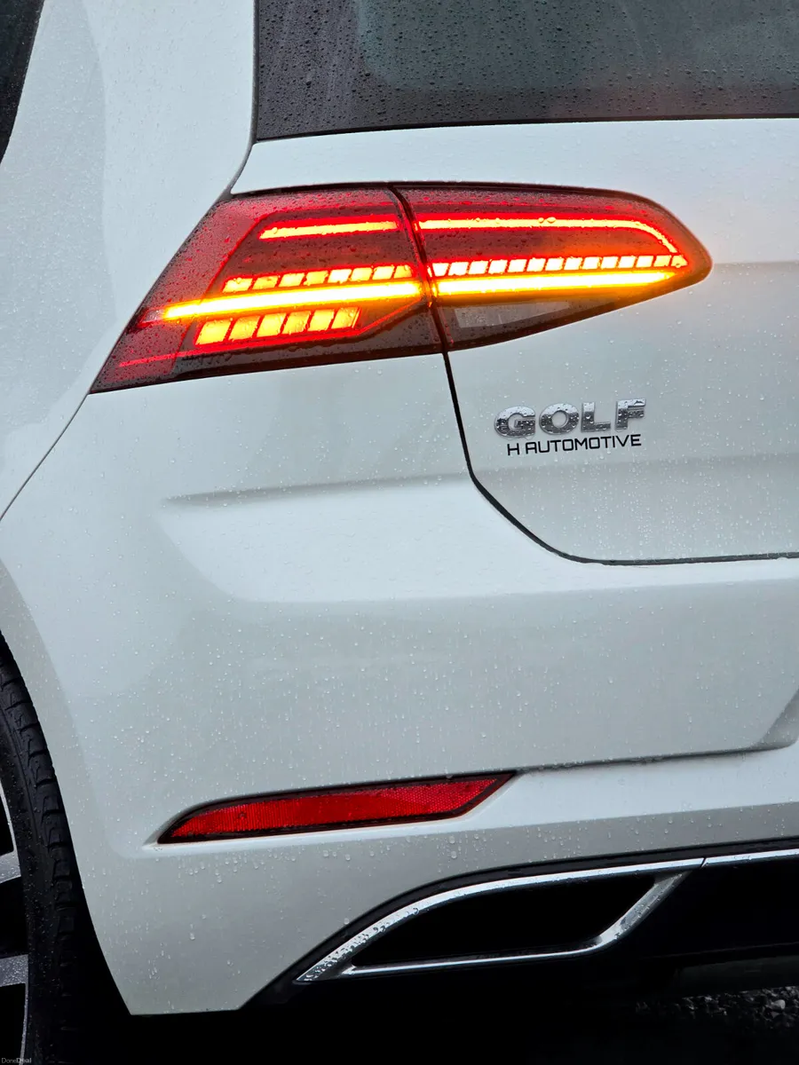 2018 VOLKSWAGEN GOLF TSI HIGHLINE AUTO MK7.5 - Image 4