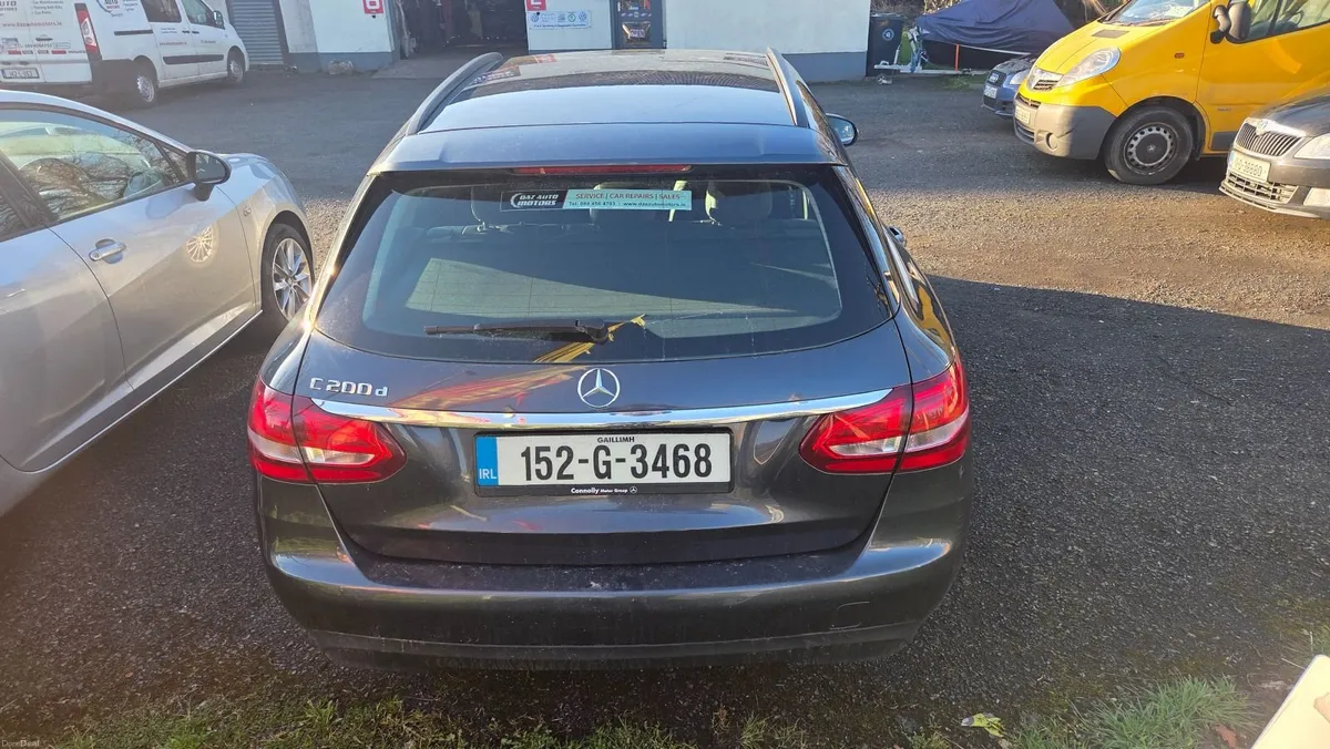Mercedes-Benz C-Class 2015 - Image 2