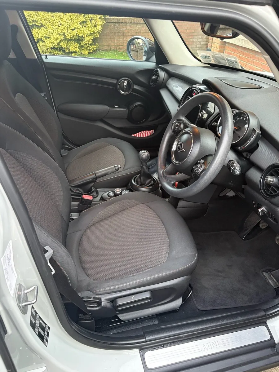 2018 Mini Cooper - Image 3