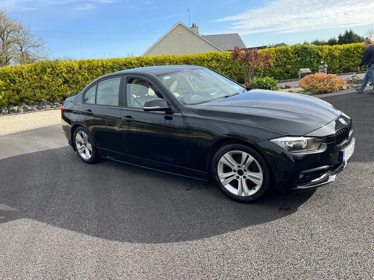 BMW 3-Series 2015 - Image 2