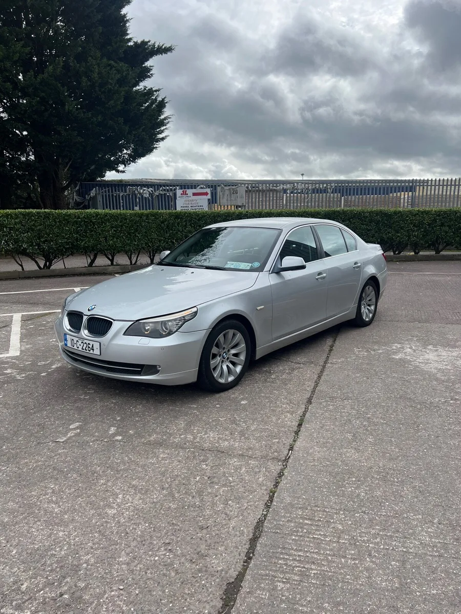BMW 520d  automatic 2010 - Image 1