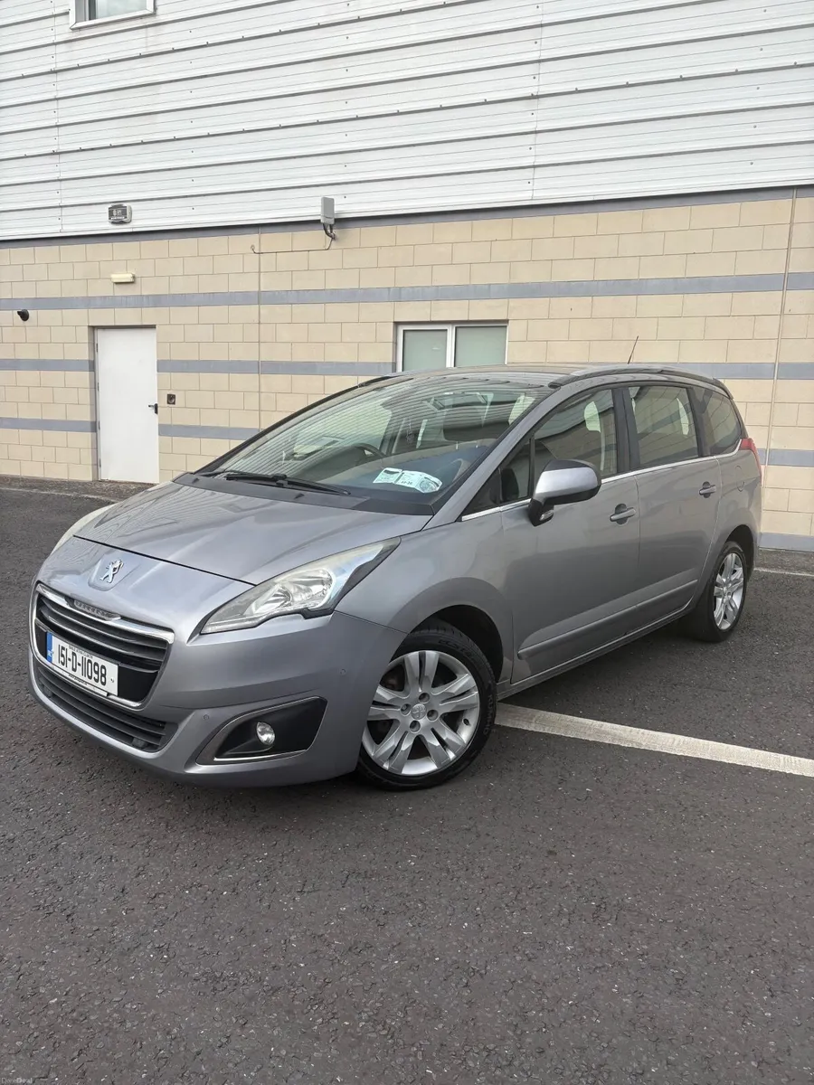 Peugeot 5008 2015 - Image 1