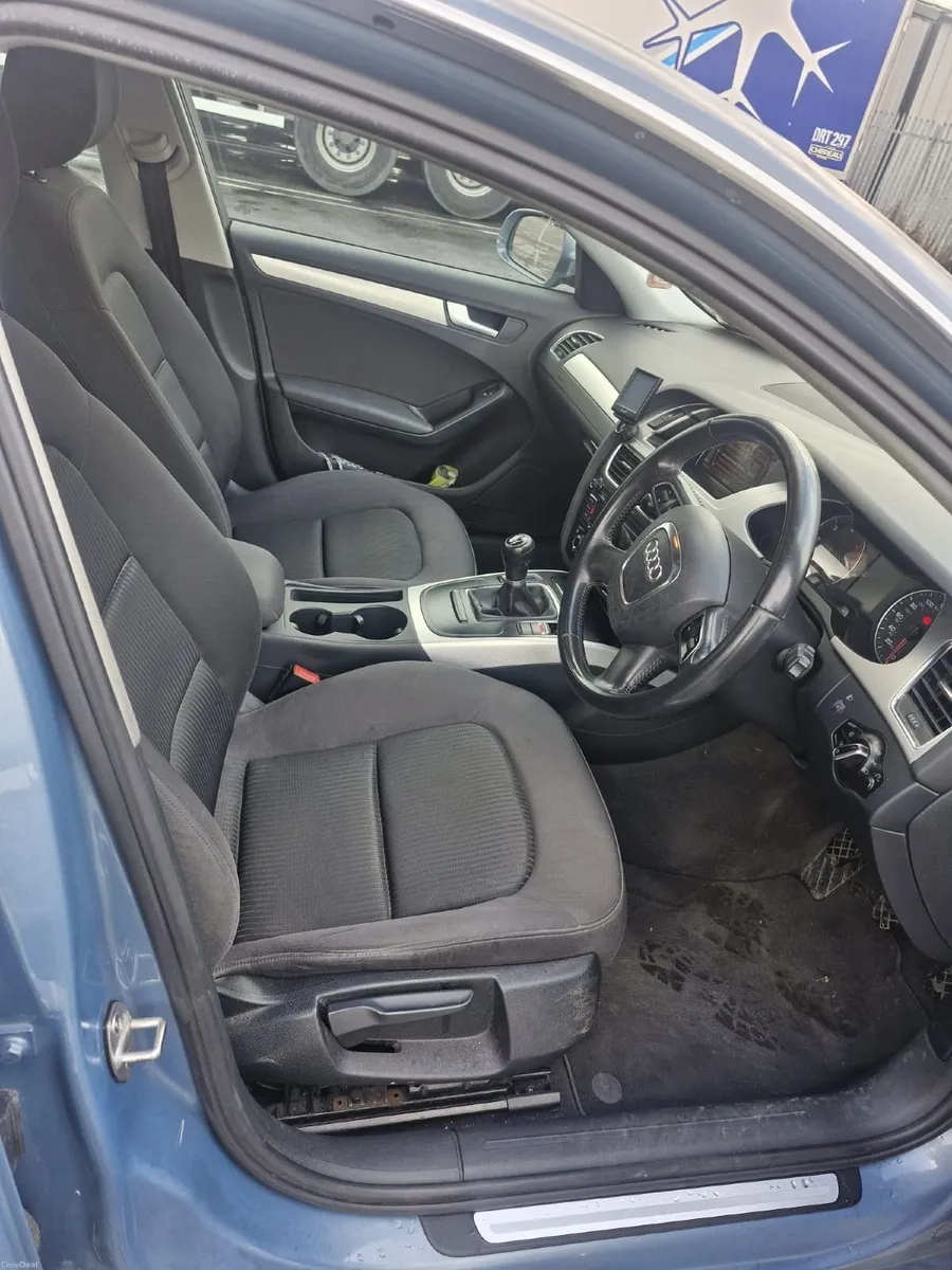 Audi A4 2010 manual - Image 4