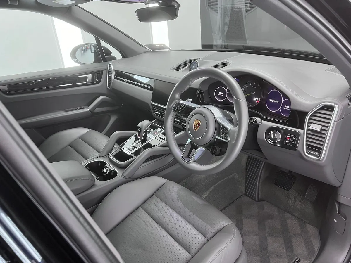 2022 Porshe cayenne 3.0 petrol hybrid 460bhp - Image 2