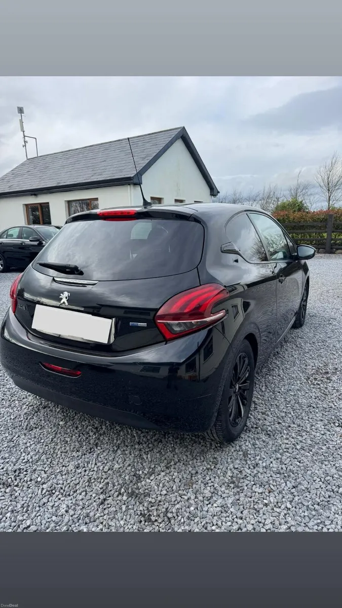 Peugeot  208 2017 only 55,000 genuine miles - Image 3