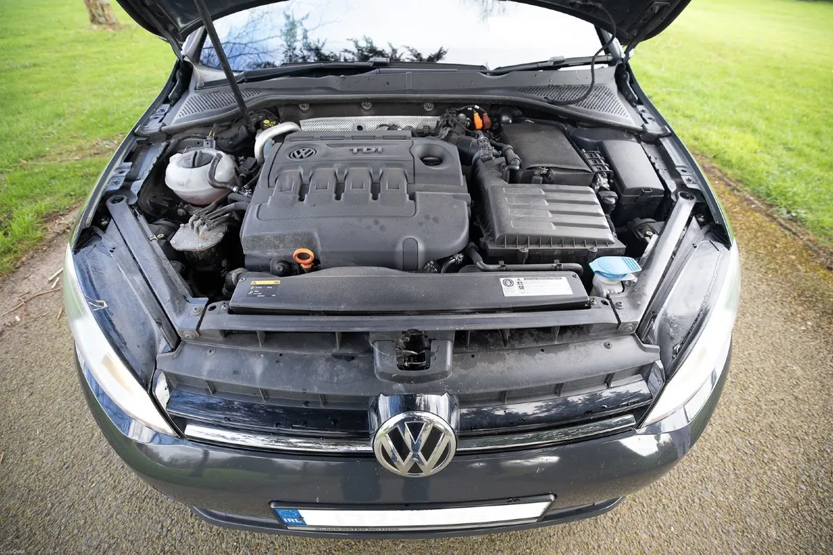 Volkswagen Golf 2013 - Image 3
