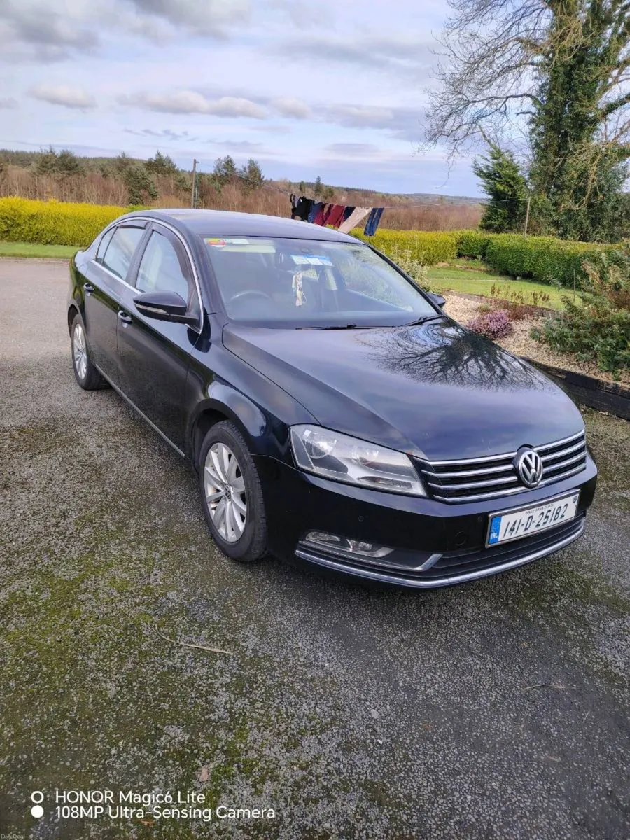 2014 Volkswagen Passat - Image 1