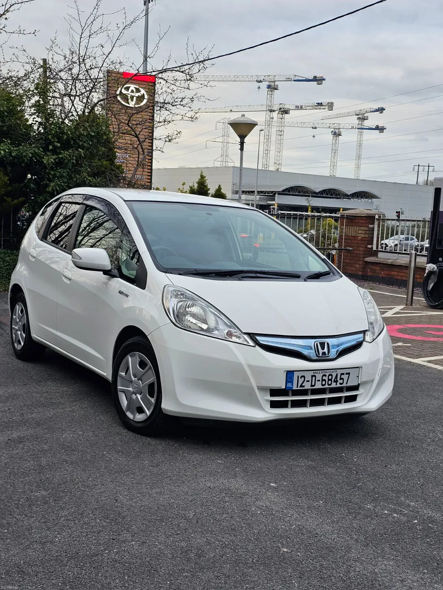 Honda Fit 2012 Hybrid - Image 3