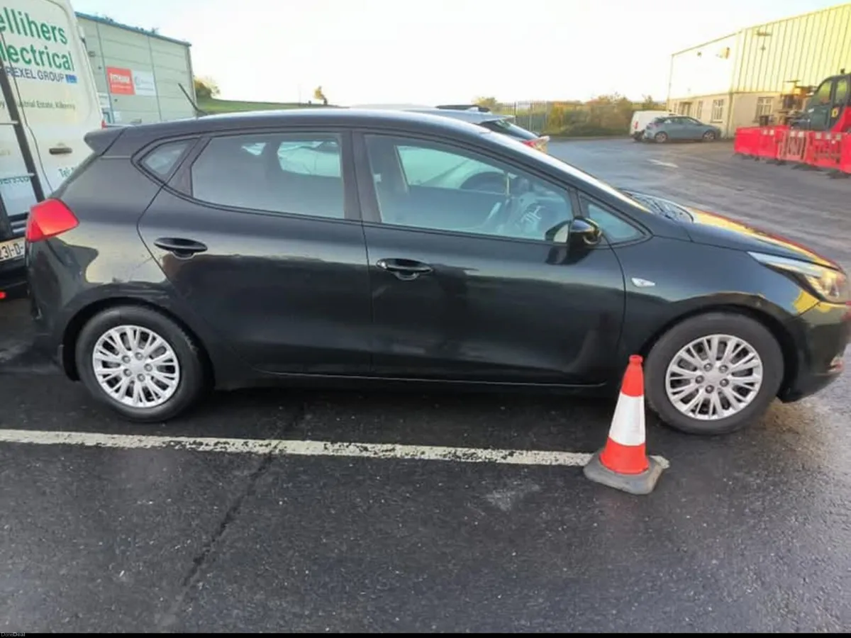 Kia Ceed - Image 2