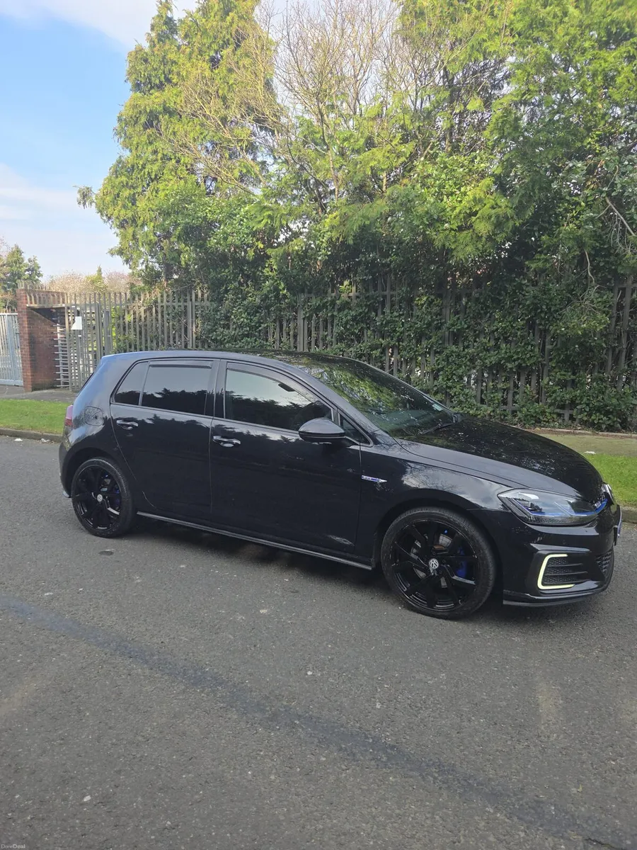 2017 VOLKSWAGEN GOLF GTE AUTOMATIC 1.4 PETROL - Image 1