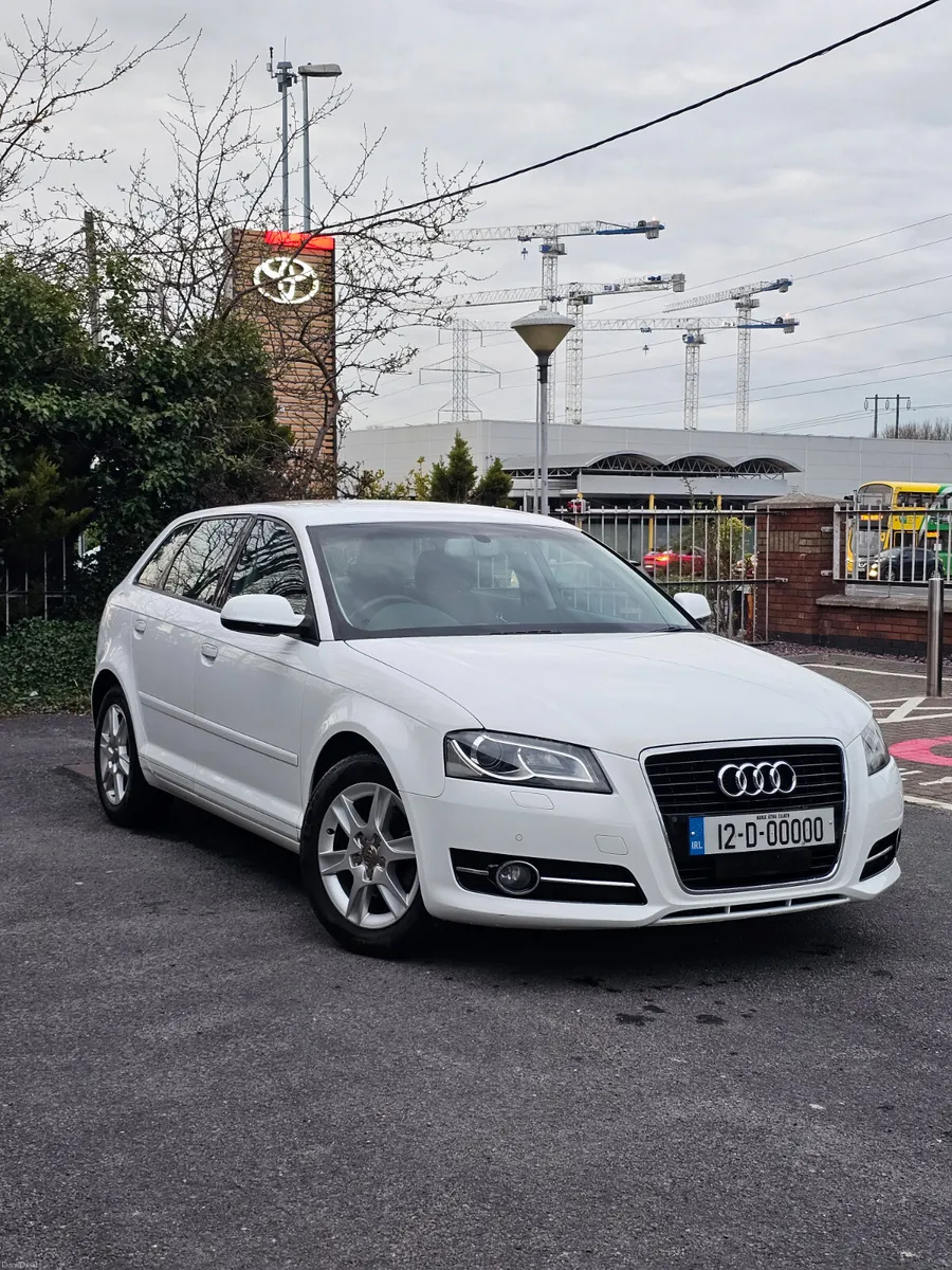 Audi A-3 2012 - Image 3