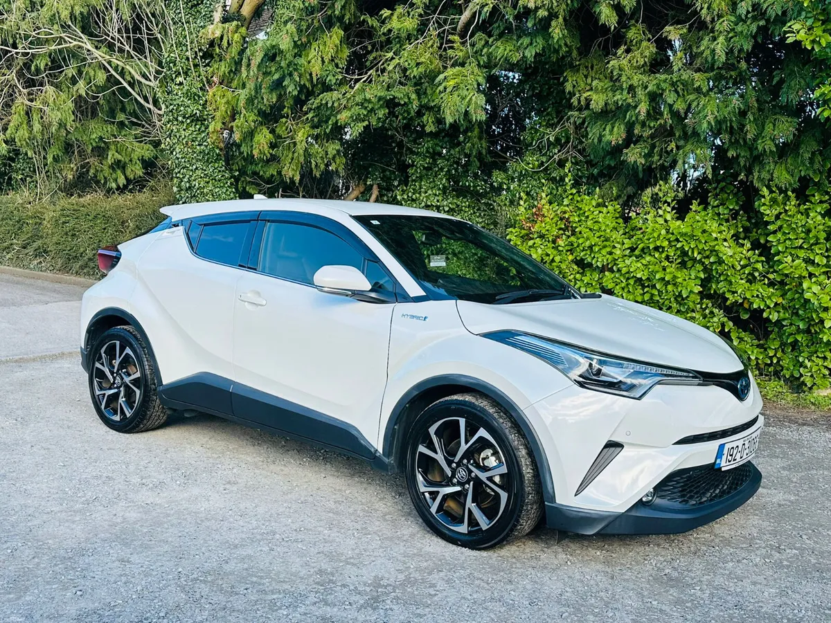 TOYOTA CH-R 2019   HYBRID  AUTOMATIC 🔥 - Image 4