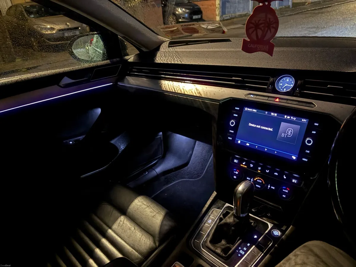 2017 high spec vw Passat - Image 6