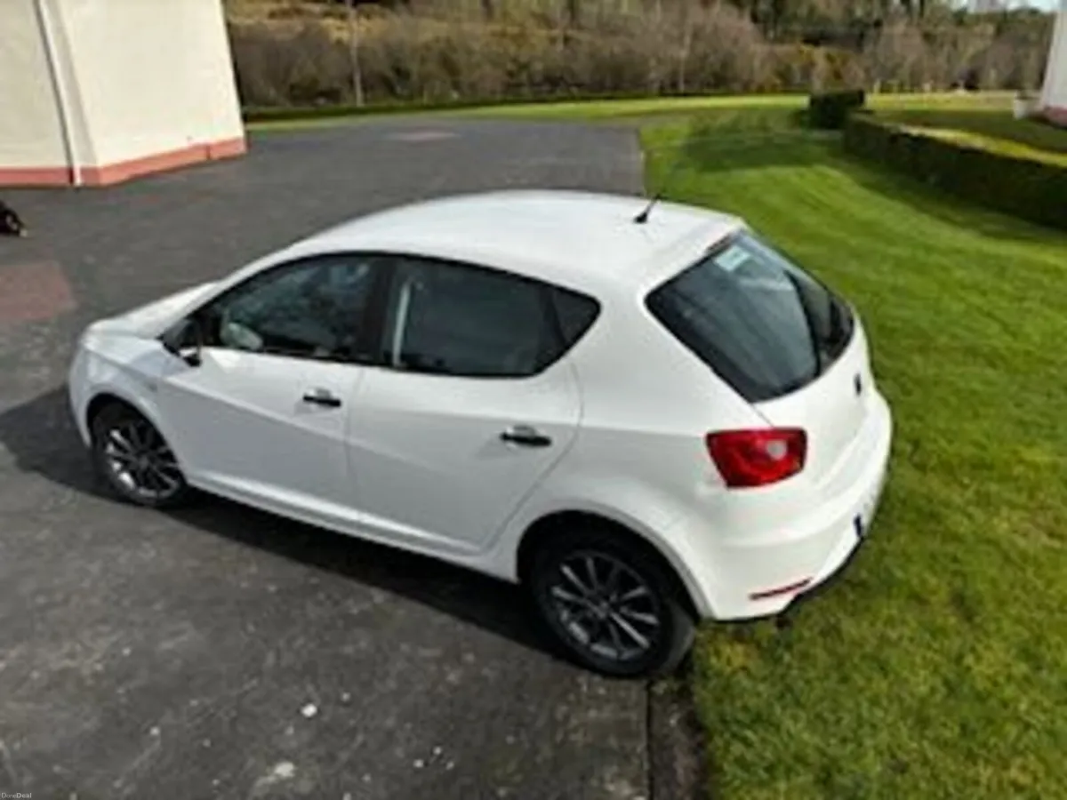 SEAT Ibiza 2015 - Image 2