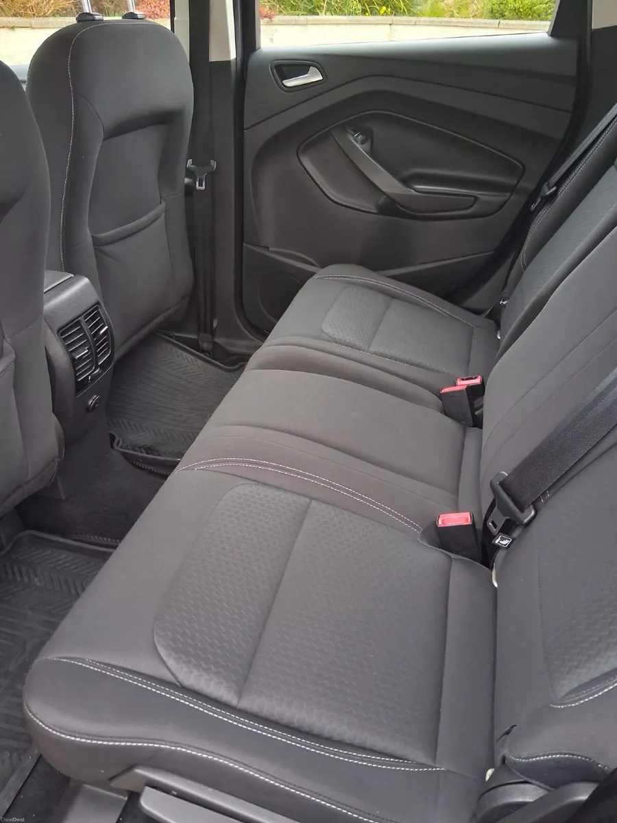 Ford Kuga 2017 - Image 2