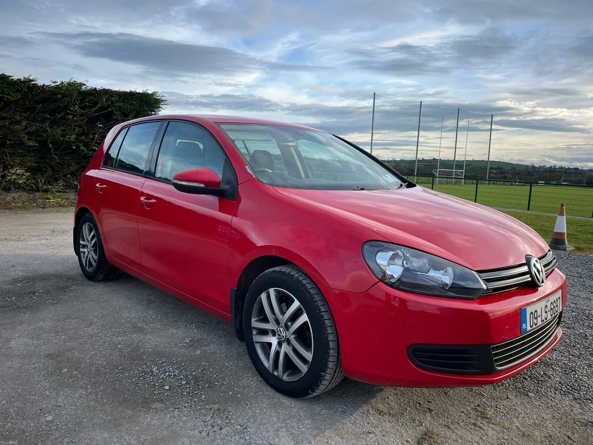 Volkswagen Golf 2009 1.6L TDI - Image 2