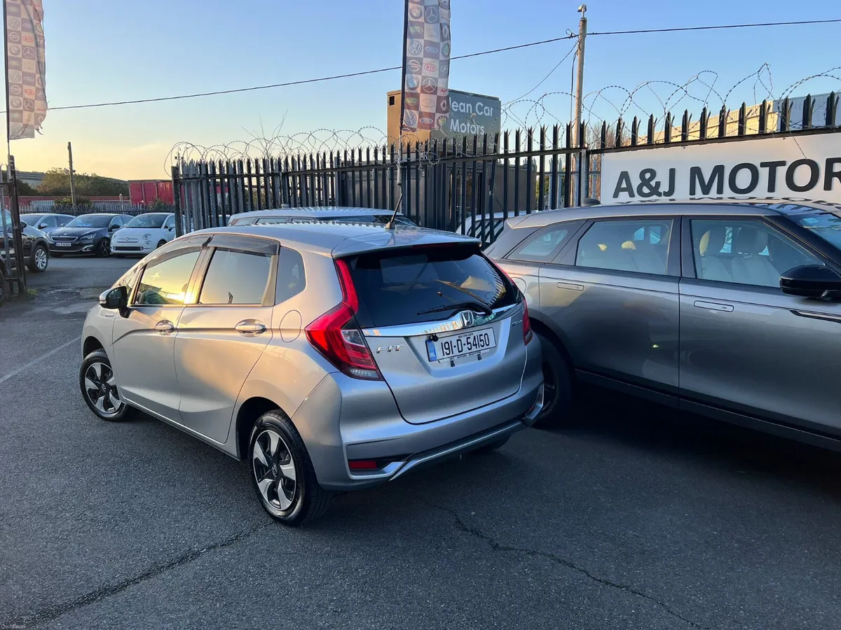 2019 Honda Fit 1.5 Hybrid - Image 4