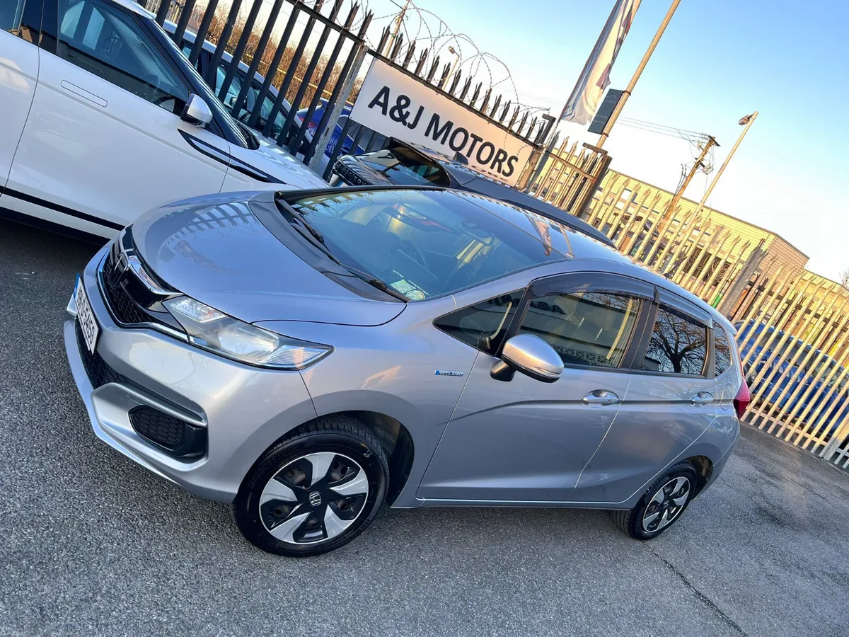 2019 Honda Fit 1.5 Hybrid - Image 2