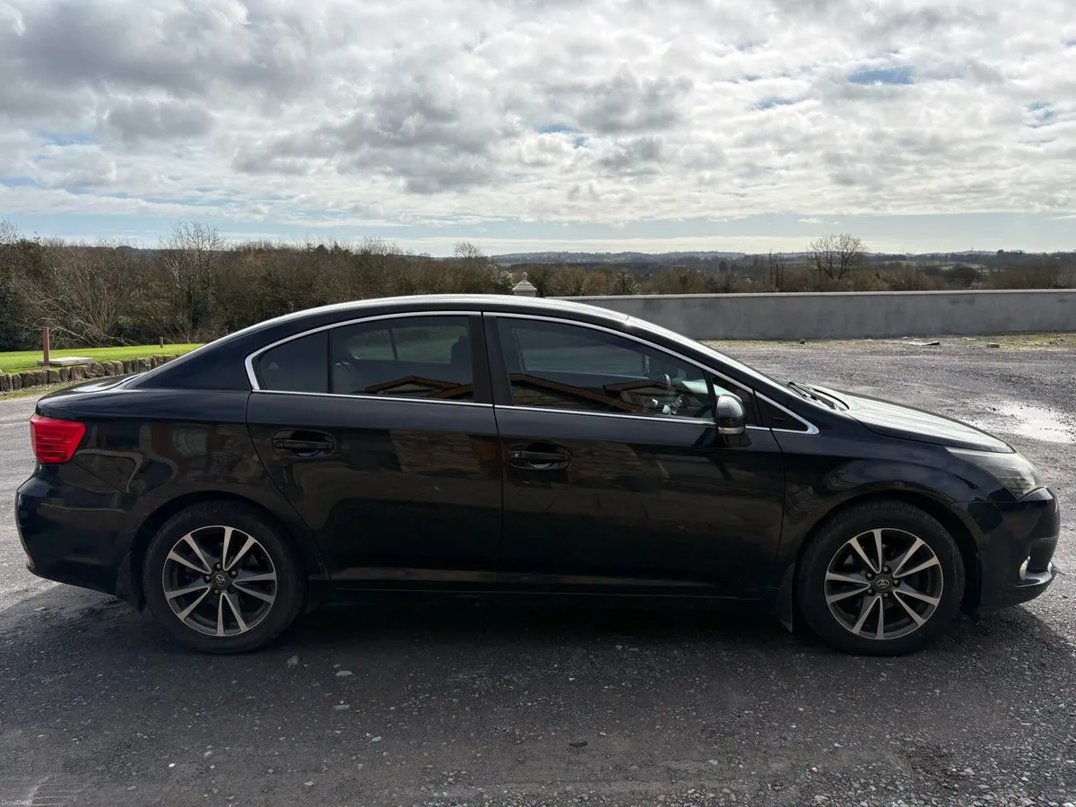 Toyota Avensis - Image 1