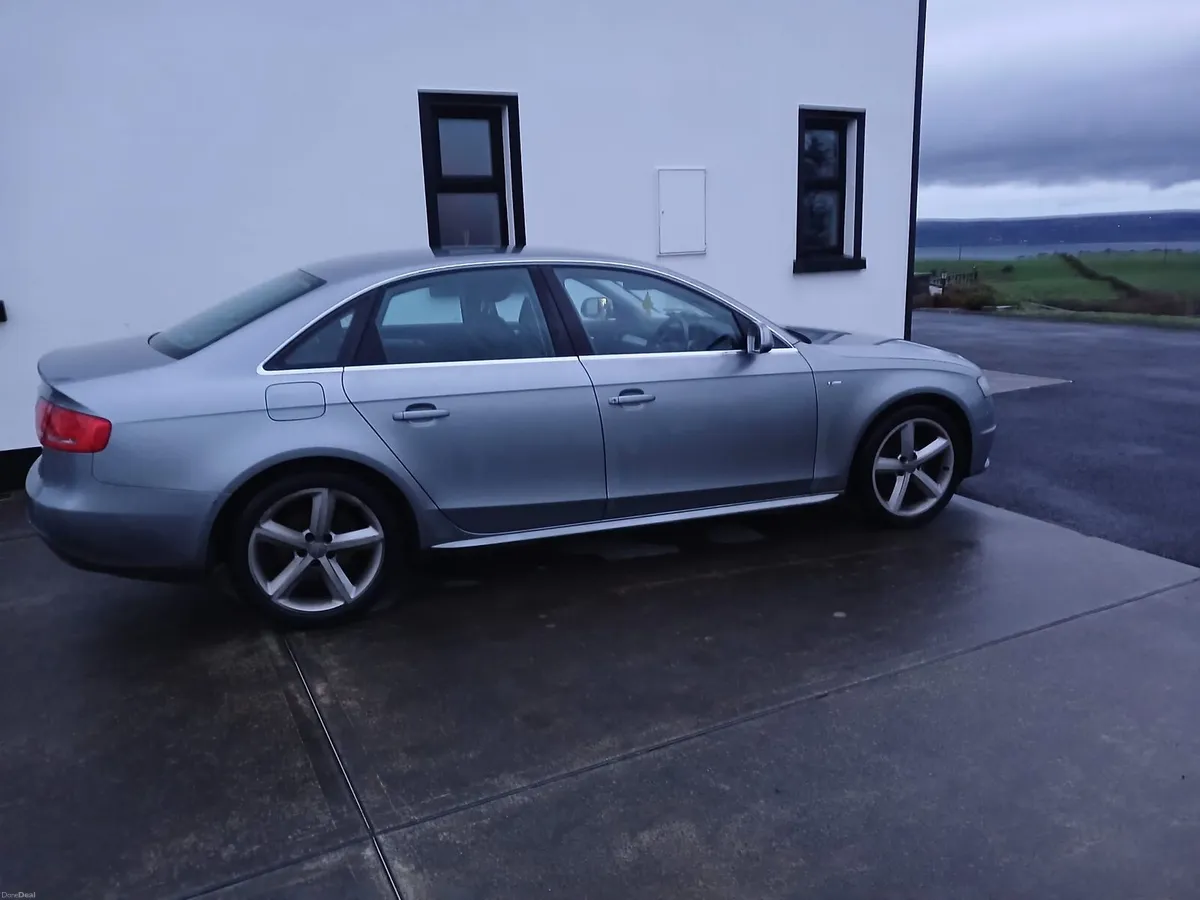 2011 audi a4 - Image 3