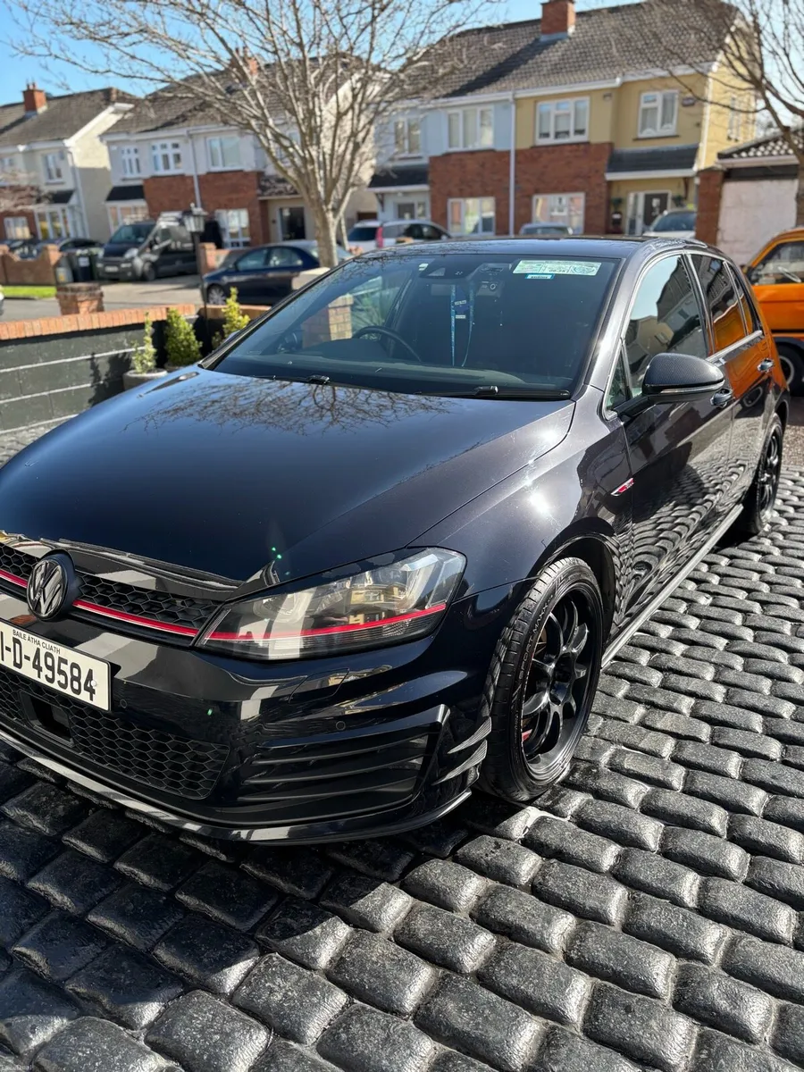 141 VW Golf GTI 2.0 TSI DSG AUTO - Image 4