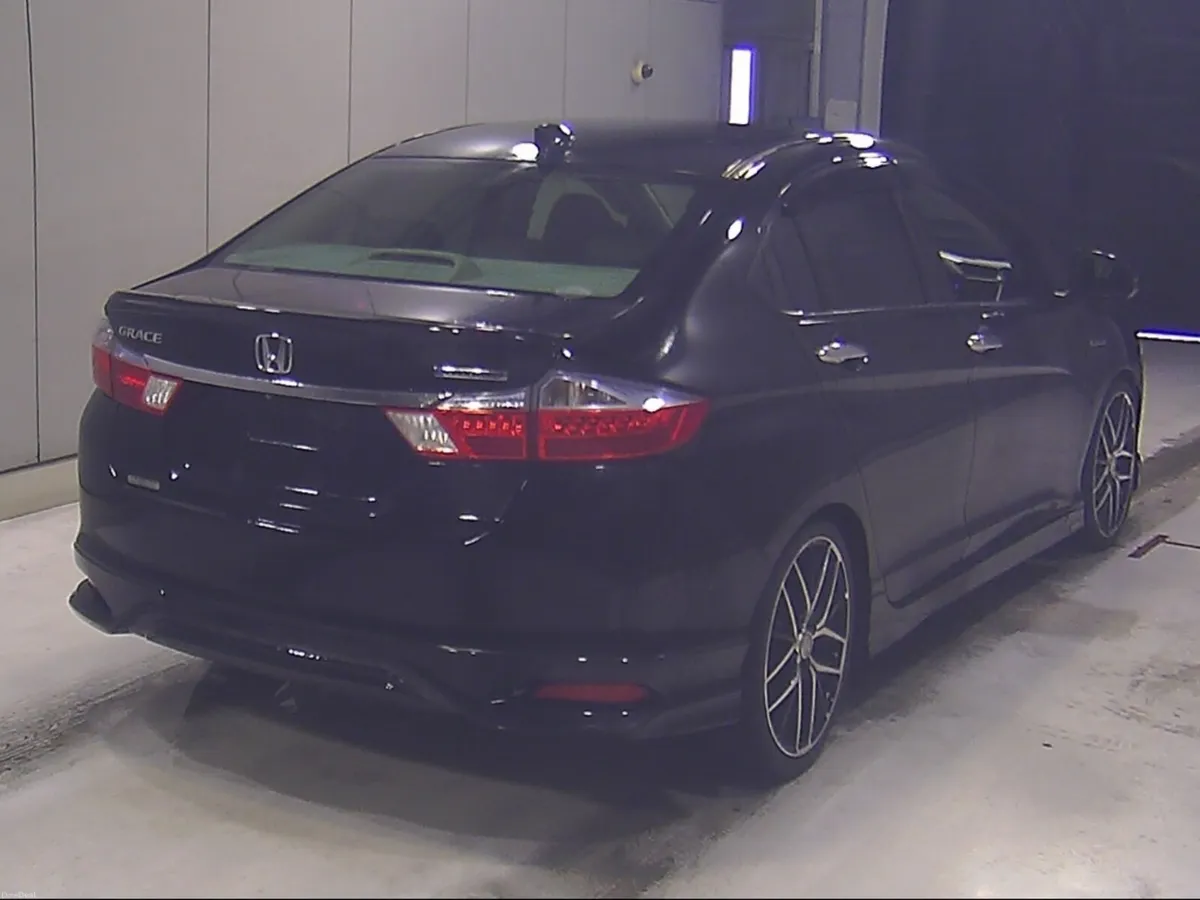 2015 Honda Grace 1.5 Hybrid HIGH SPEC - Image 2