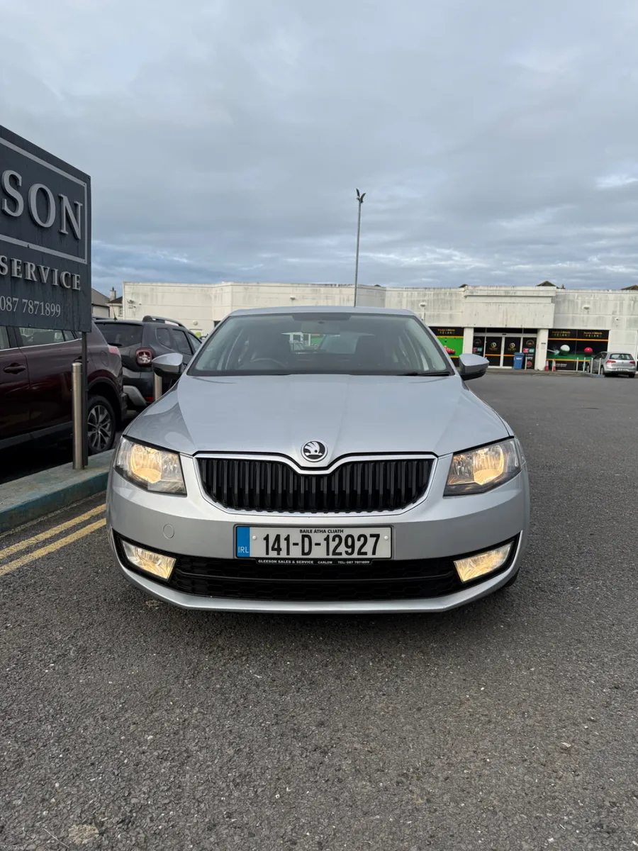 141 Skoda Octavia 1.6 Diesel DSG Automatic - Image 3