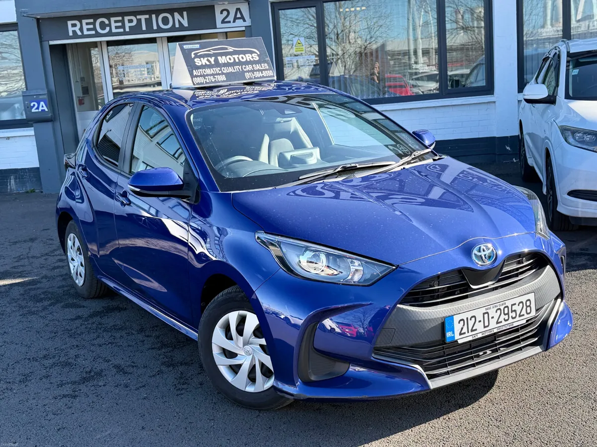 2021 Toyota YARIS 1.5 Hybrid automatic, - Image 4