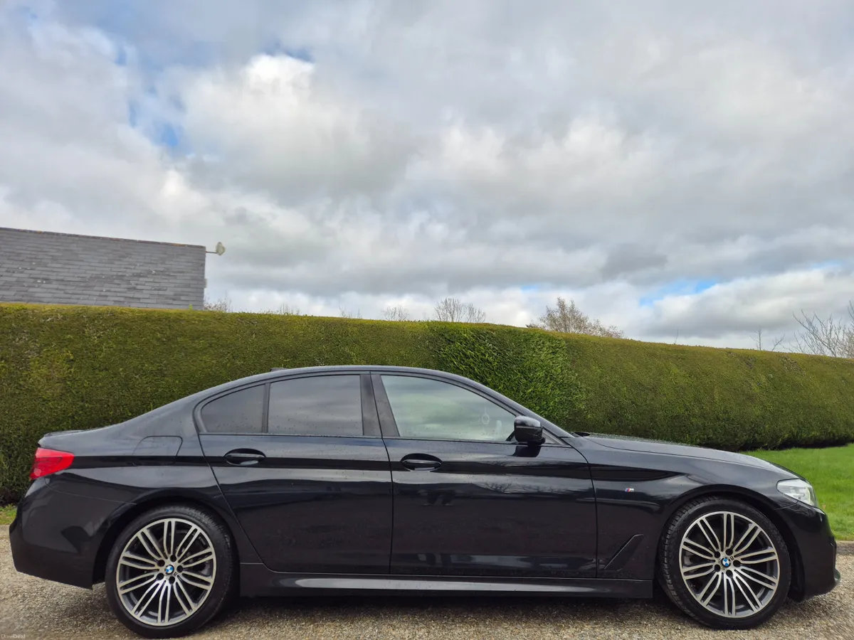 2017'BMW 520D G30 M-SPORT PRO - Image 2