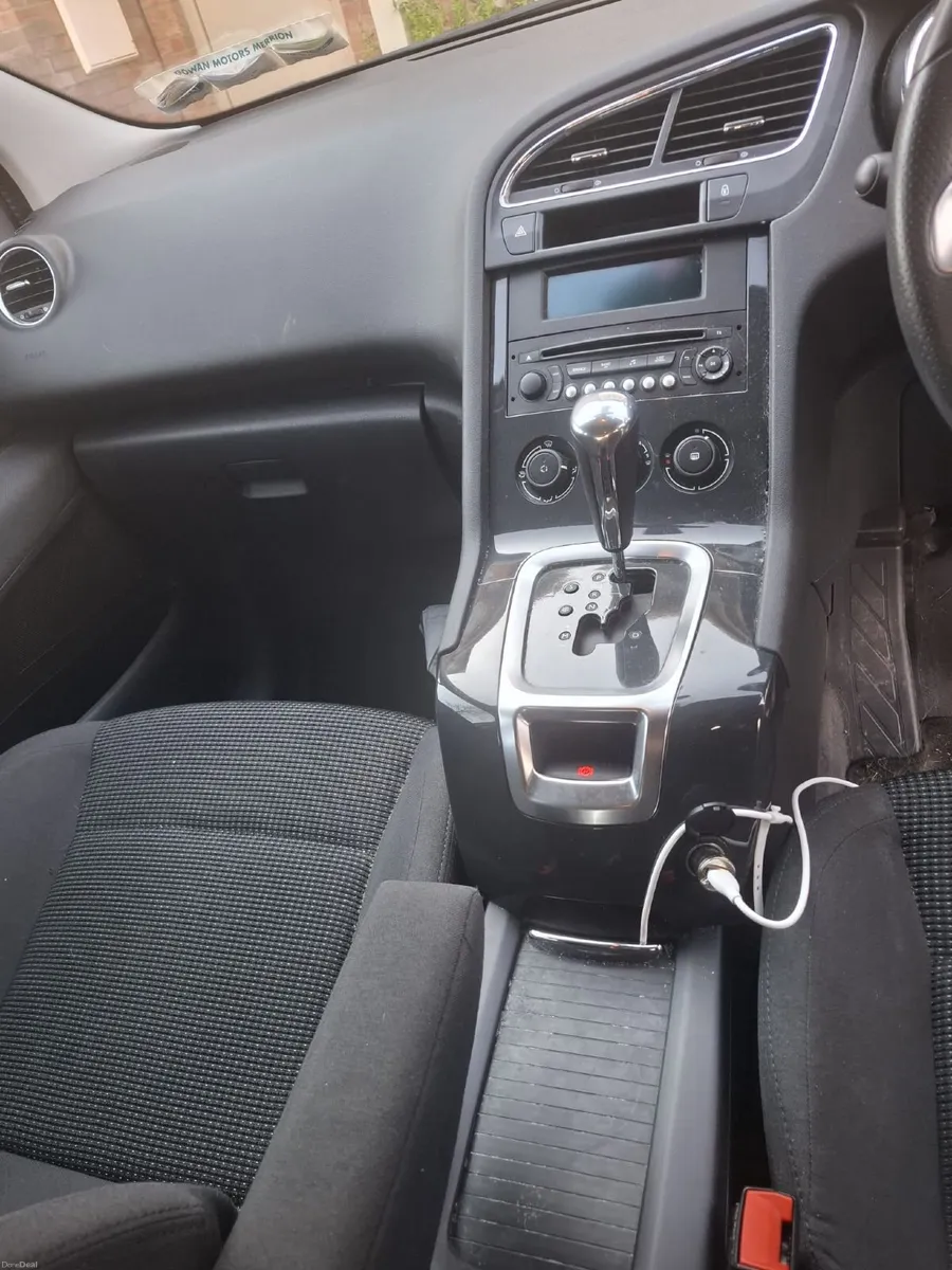 Peugeot 5008 2016 - Image 4