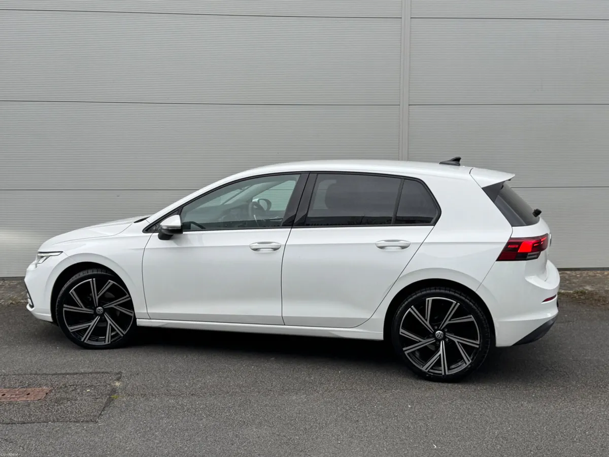 Volkswagen Golf 2022 2.0 TDI MK8 - Image 2