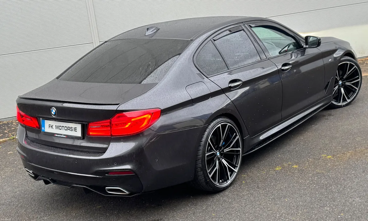 BMW 5-Series 2018 MSPORT 520D - Image 3