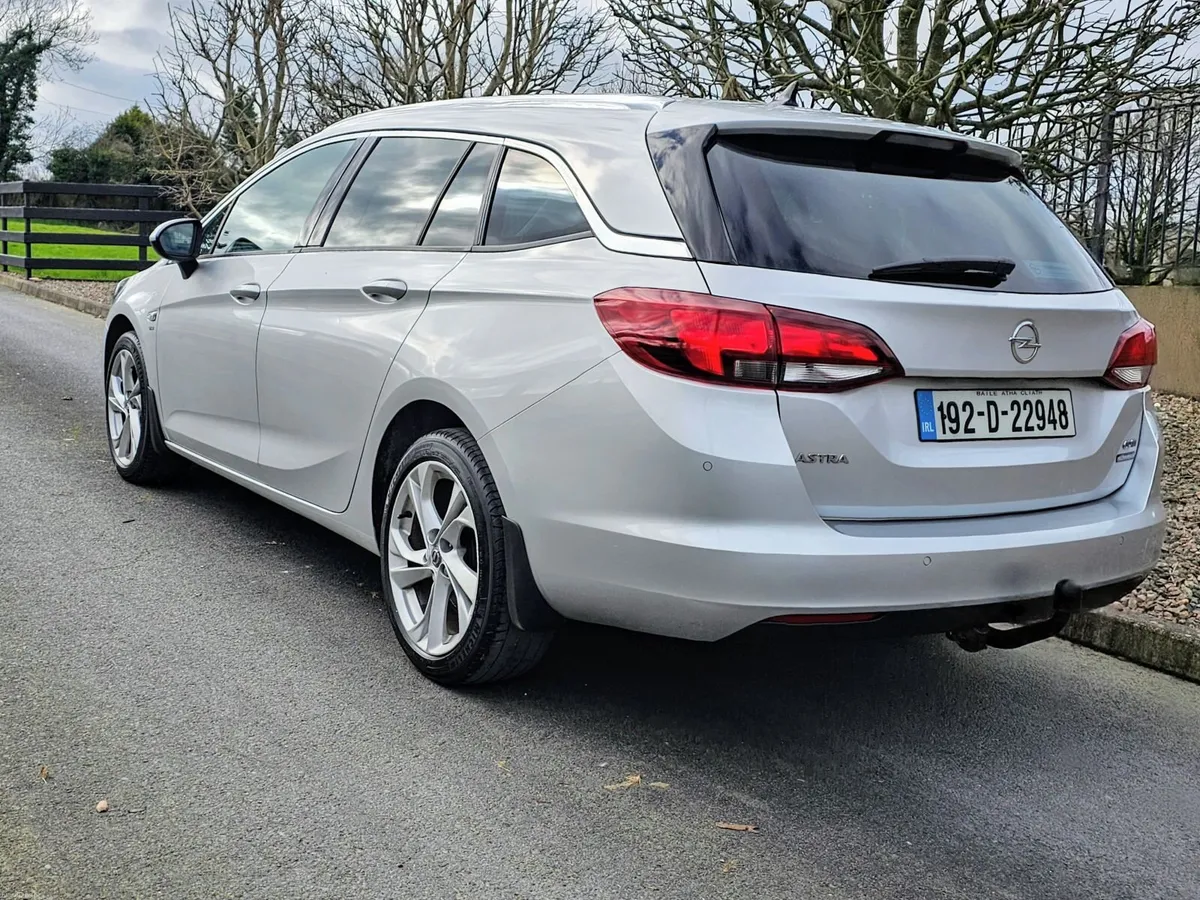 192 Opel Astra SRI  diesel 136BHP,  Sat Nav - Image 4