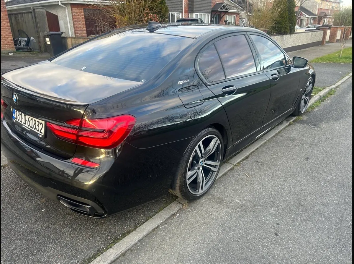BMW 740e msport ONLY 25k km - Image 4
