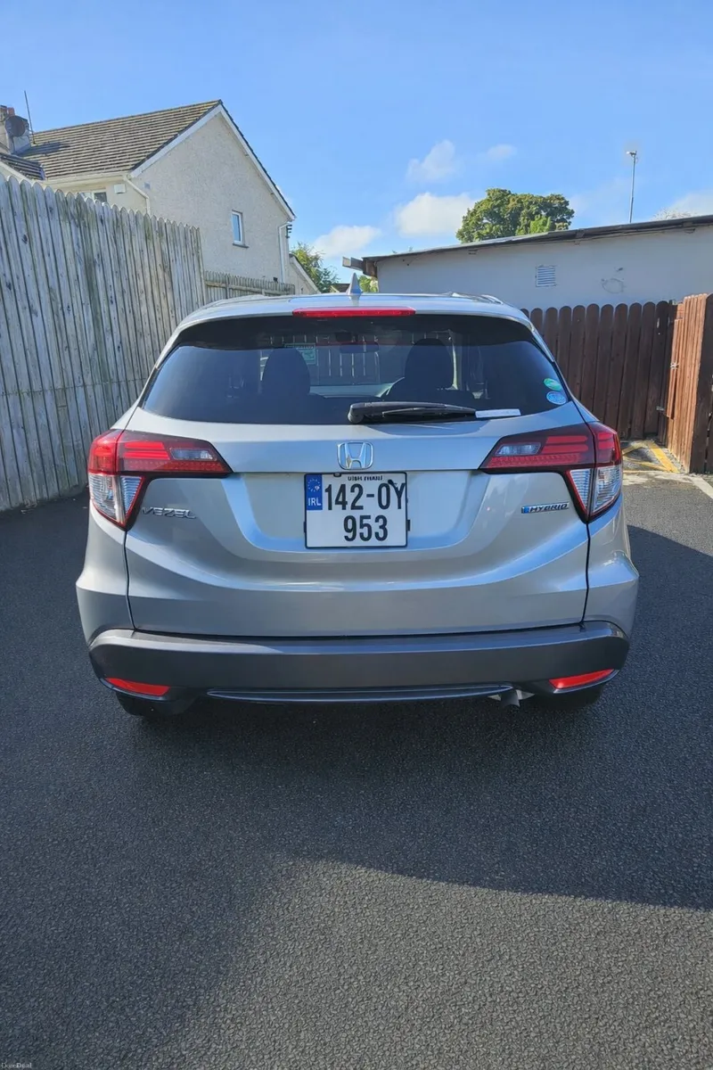 Honda Vezel 2014/2 Automatic 1.5L Petrol Hybrid - Image 3
