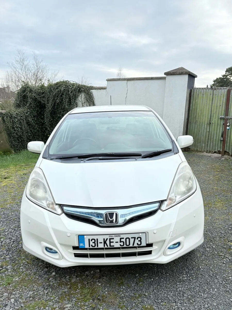 Honda Fit / Jazz 1.3 Hybrid Automatic - Image 1