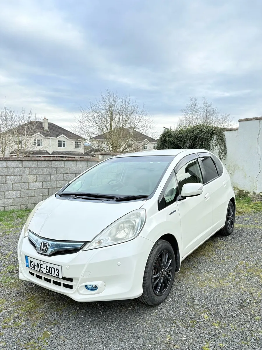 Honda Fit / Jazz 1.3 Hybrid Automatic - Image 2