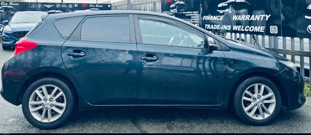 Toyota Auris - Image 2