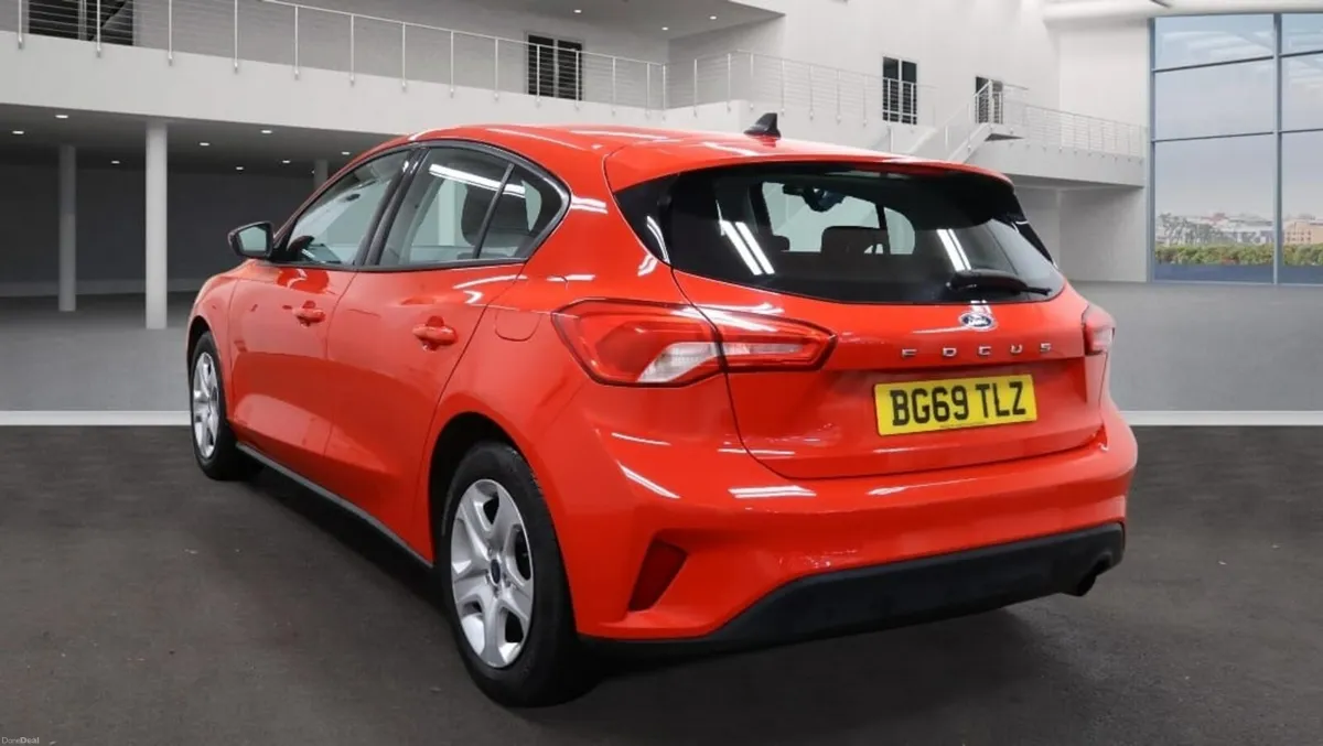 Ford Focus STYLE 2019 FINANCE AVAILABLE - Image 3