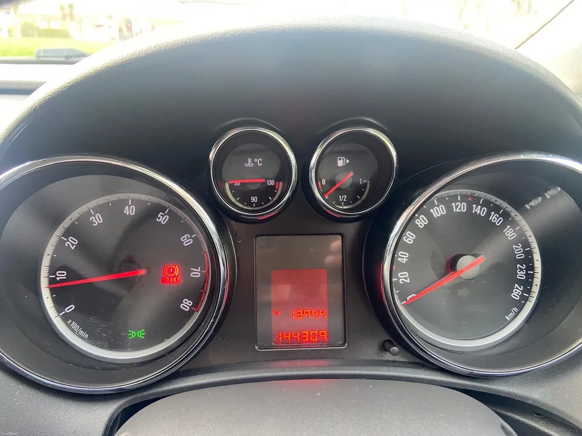 2012 Opel Astra 1.4L - Image 2