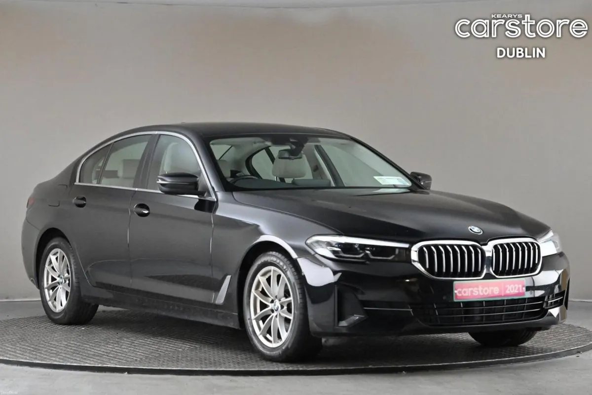 BMW 5-Series 520D SE **BEIGE LEATHER** - Image 1