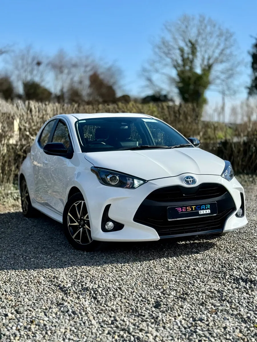 2023 Toyota Yaris 1.5 Hybrid Luna Automatic - Image 1