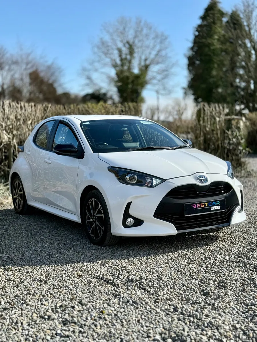 2023 Toyota Yaris 1.5 Hybrid Luna Automatic - Image 2